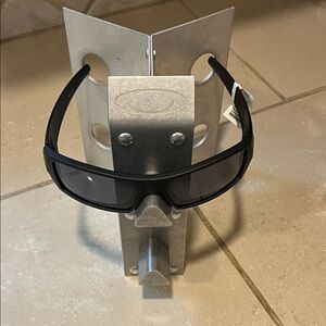 New in Box Oakley Gascan Matte Black Frame with Grey Lens